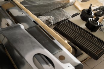 3-009-Convertible-Mercedes-GWagen-GulfBlue-088653