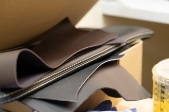 3-010-Convertible-Mercedes-GWagen-GulfBlue-088653