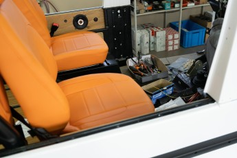 3-014-Convertible-Mercedes-250GD-DiamondWhite-085419