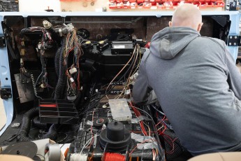 3-014-Convertible-Mercedes-GWagen-GulfBlue-088653