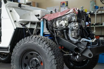 3-015-Convertible-Mercedes-250GD-DiamondWhite-085419