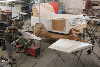 3-017-Custom-Mercedes-GWagon-White(031)-077676