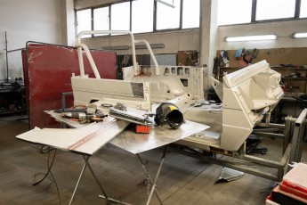 3-031-Custom-Mercedes-GWagon-White(031)-077676