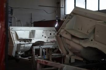 3-035-Custom-Mercedes-GWagon-White(031)-077676