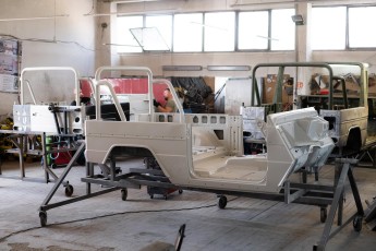 3-040-Convertible-Mercedes-GWagen-GulfBlue-088653