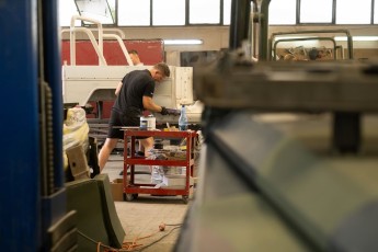 3-042-Convertible-Mercedes-250GD-DiamondWhite-085419