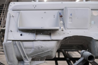 3-045-Convertible-Mercedes-250GD-DiamondWhite-085419