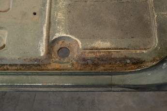 3-045-Custom-Mercedes-GWagon-White(031)-077676