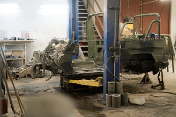 3-058-Convertible-Mercedes-GWagen-GulfBlue-088653