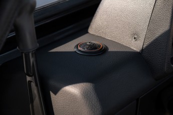 2B-066-Custom-Mercedes-GWagon-VesuvioGrey-070041