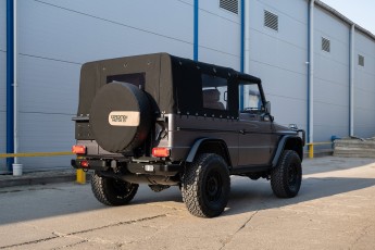 2C-003-Custom-Mercedes-GWagon-VesuvioGrey-070041