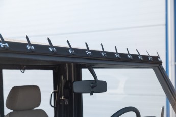 2C-005-Custom-Mercedes-GWagon-VesuvioGrey-070041