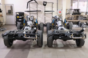 3-016-Custom-Mercedes-GWagon-VesuvioGrey-070041