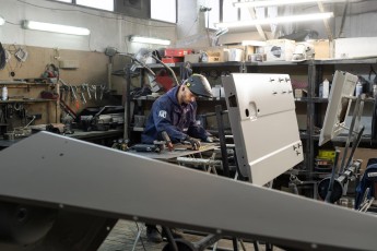 3-037-Custom-Mercedes-GWagon-VesuvioGrey-070041