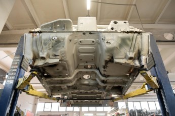 3-050-Custom-Mercedes-GWagon-VesuvioGrey-070041