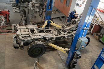 3-051-Custom-Mercedes-GWagon-VesuvioGrey-070041