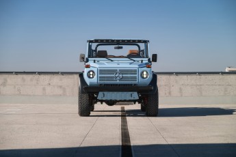 2B-007-Vintage-Mercedes-GWagon-GulfBlue-078148