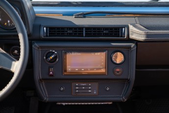 2B-067-Vintage-Mercedes-GWagon-GulfBlue-078148