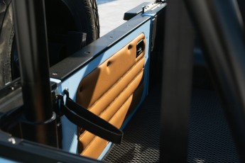 2B-073-Vintage-Mercedes-GWagon-GulfBlue-078148