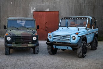 2C-003-Convertible-Mercedes-250GD-GulfBlue-078148