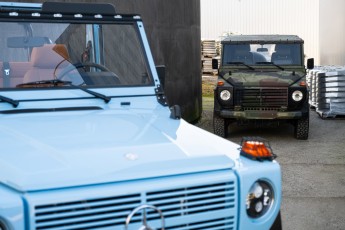 2C-007-Convertible-Mercedes-250GD-GulfBlue-078148