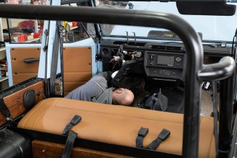 3-013-Vintage-Mercedes-GWagon-GulfBlue-078148