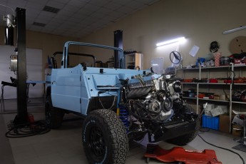 3-017-Vintage-Mercedes-GWagon-GulfBlue-078148