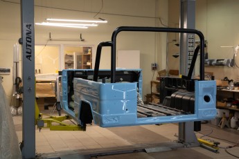 3-039-Vintage-Mercedes-GWagon-GulfBlue-078148