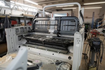 3-050-Vintage-Mercedes-GWagon-GulfBlue-078148