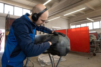 3-058-Vintage-Mercedes-GWagon-GulfBlue-078148