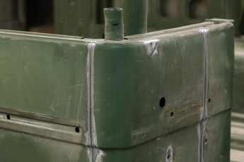 3-064-Vintage-Mercedes-GWagon-GulfBlue-078148