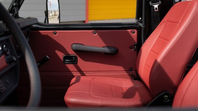 1-005-Custom-Mercedes-GWagon-ObsidianBlack-068611