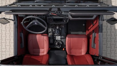 1-007-Custom-Mercedes-GWagon-ObsidianBlack-068611