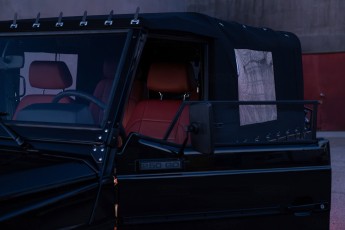 2A-006-Custom-Mercedes-GWagon-ObsidianBlack-068611