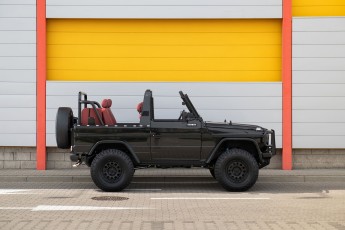 2B-002-Custom-Mercedes-GWagon-ObsidianBlack-068611
