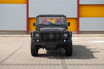 2B-004-Custom-Mercedes-GWagon-ObsidianBlack-068611