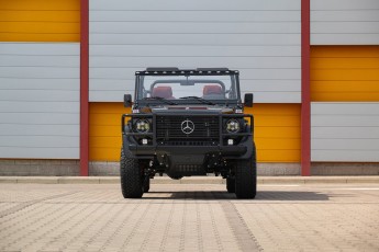 2B-005-Custom-Mercedes-GWagon-ObsidianBlack-068611