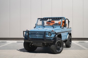 2B-007-Convertible-Mercedes-250GD-ChinaBlue-067270