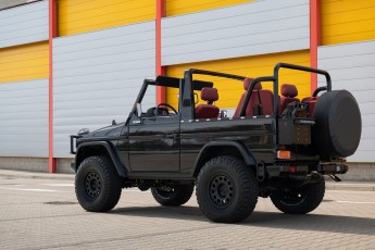 2B-008-Custom-Mercedes-GWagon-ObsidianBlack-068611