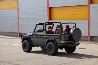 2B-009-Custom-Mercedes-GWagon-ObsidianBlack-068611