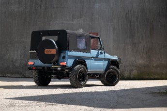 2B-019-Convertible-Mercedes-250GD-ChinaBlue-067270