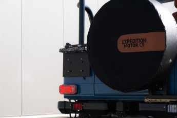 2B-028-Convertible-Mercedes-250GD-ChinaBlue-067270