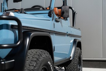 2B-035-Convertible-Mercedes-250GD-ChinaBlue-067270