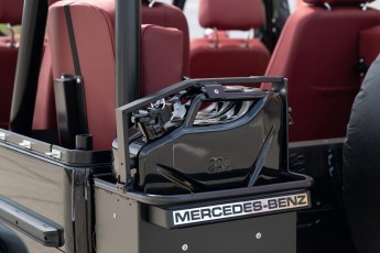 2B-036-Custom-Mercedes-GWagon-ObsidianBlack-068611