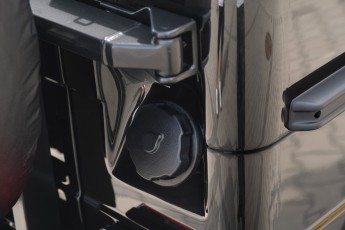 2B-038-Custom-Mercedes-GWagon-ObsidianBlack-068611