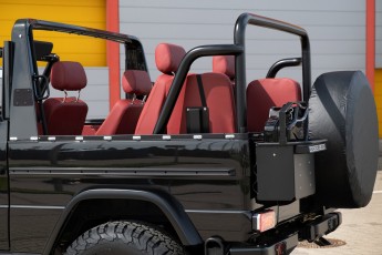 2B-046-Custom-Mercedes-GWagon-ObsidianBlack-068611