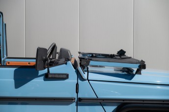 2B-047-Convertible-Mercedes-250GD-ChinaBlue-067270