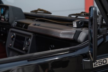 2B-072-Custom-Mercedes-GWagon-ObsidianBlack-068611
