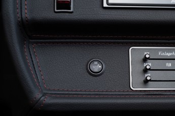 2B-082-Custom-Mercedes-GWagon-ObsidianBlack-068611