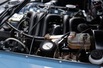 3-002-Convertible-Mercedes-250GD-ChinaBlue-067270